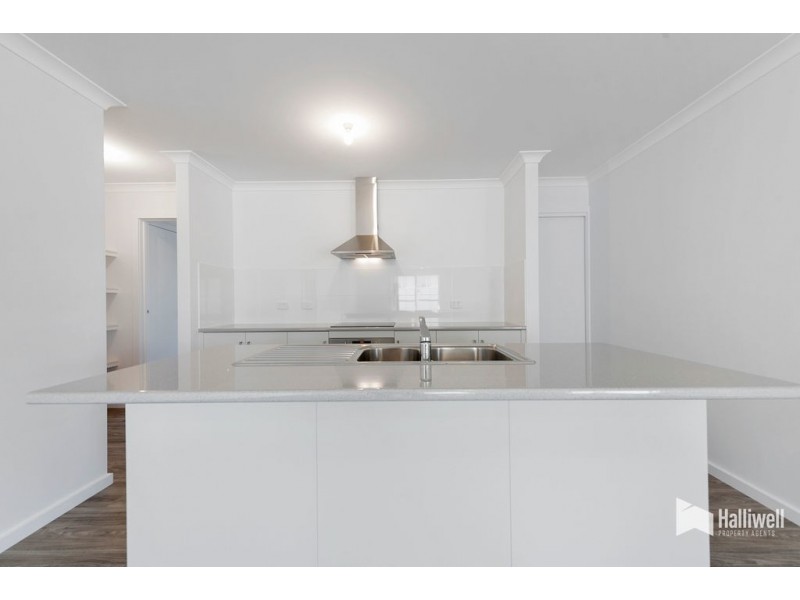 14 Club Drive, Shearwater TAS 7307