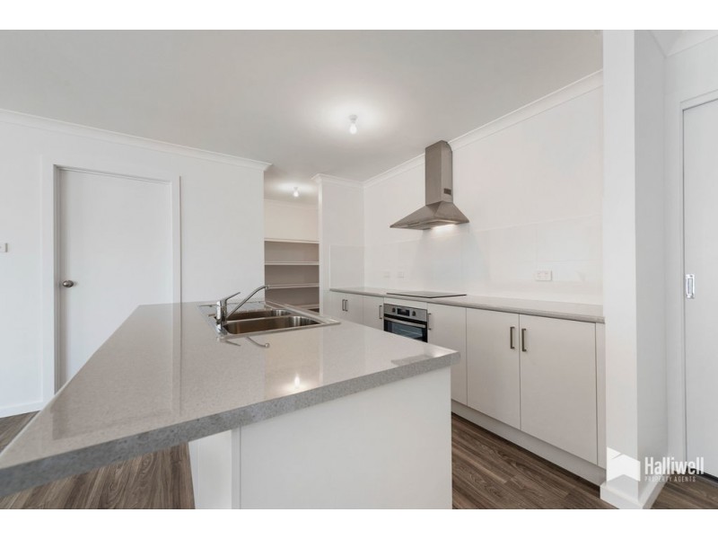 14 Club Drive, Shearwater TAS 7307