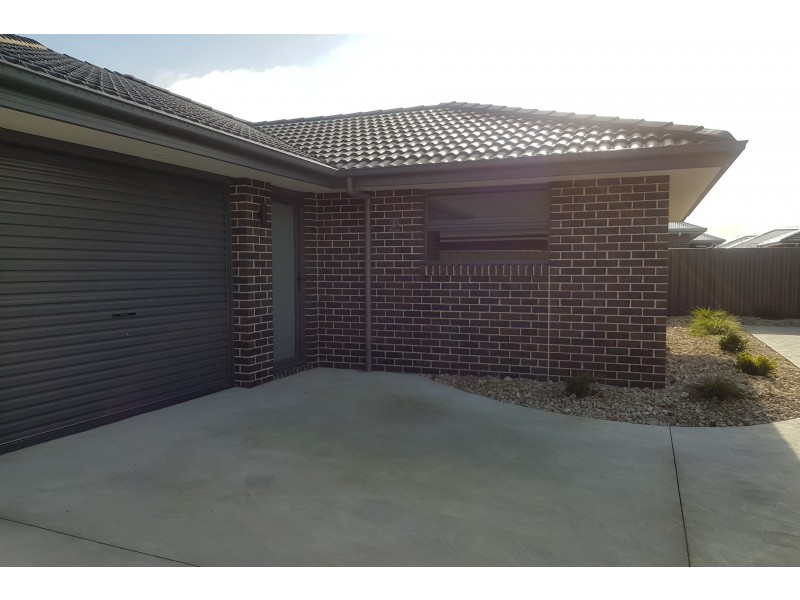 2/9 Paulownia Street, Latrobe TAS 7307