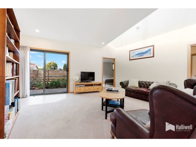 2/99 Best Street, Devonport TAS 7310