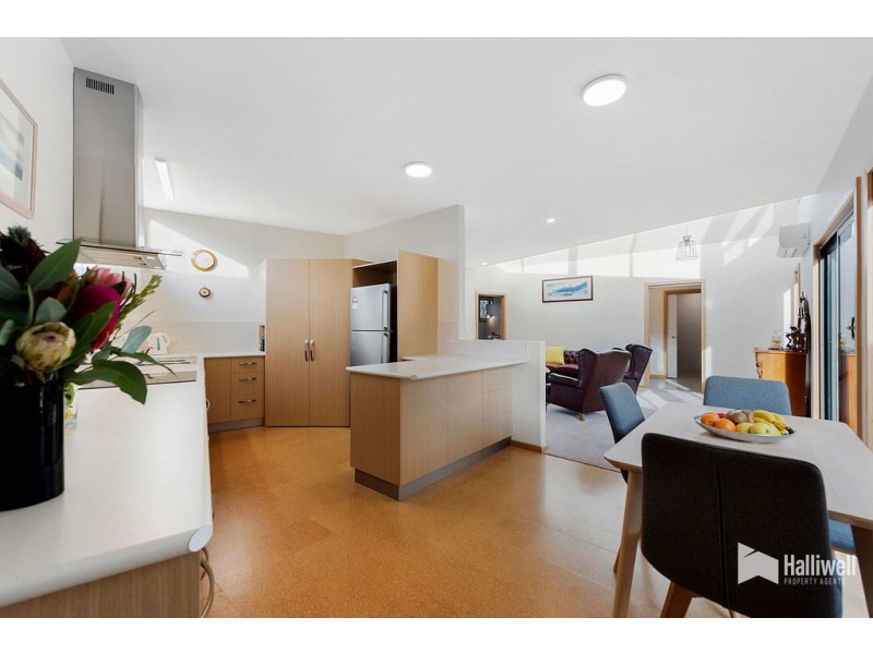 2/99 Best Street, Devonport TAS 7310