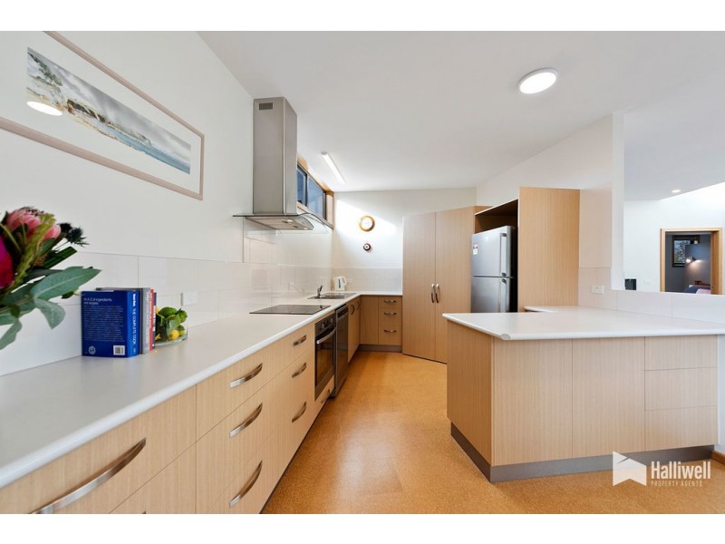 2/99 Best Street, Devonport TAS 7310