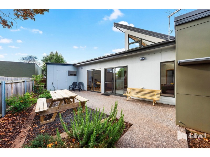 2/99 Best Street, Devonport TAS 7310