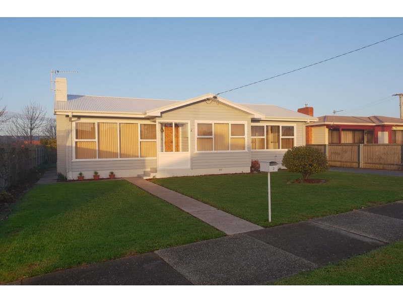 2 Victoria Street, Devonport TAS 7310