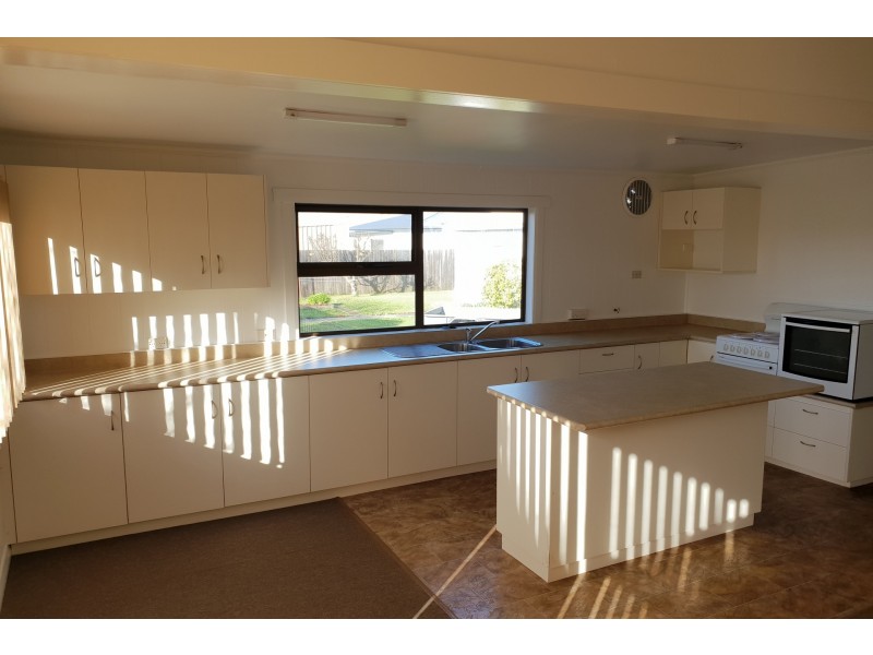 2 Victoria Street, Devonport TAS 7310