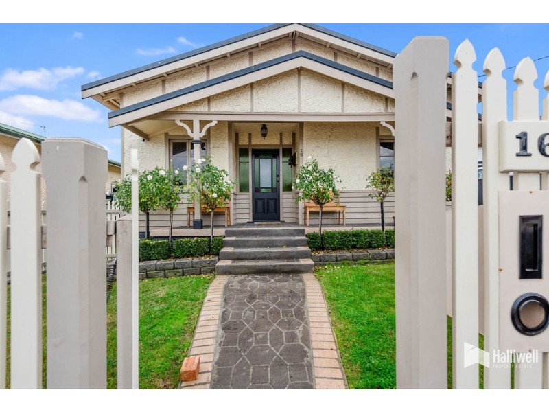 16 Henry Street, Devonport TAS 7310