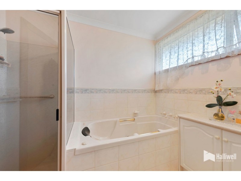 2 Morse Place, Devonport TAS 7310