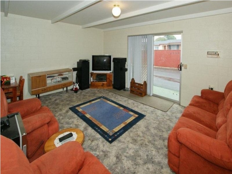 2/45 Steele Street, Devonport TAS 7310