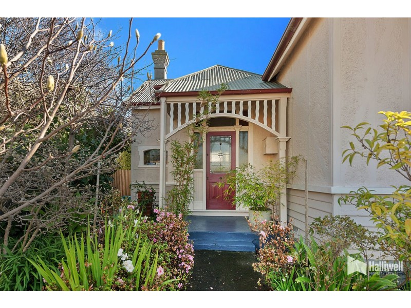 18 Hiller Street, Devonport TAS 7310