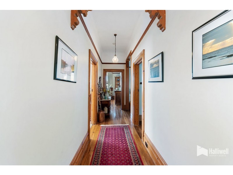 18 Hiller Street, Devonport TAS 7310