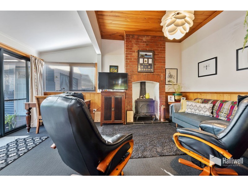 18 Hiller Street, Devonport TAS 7310