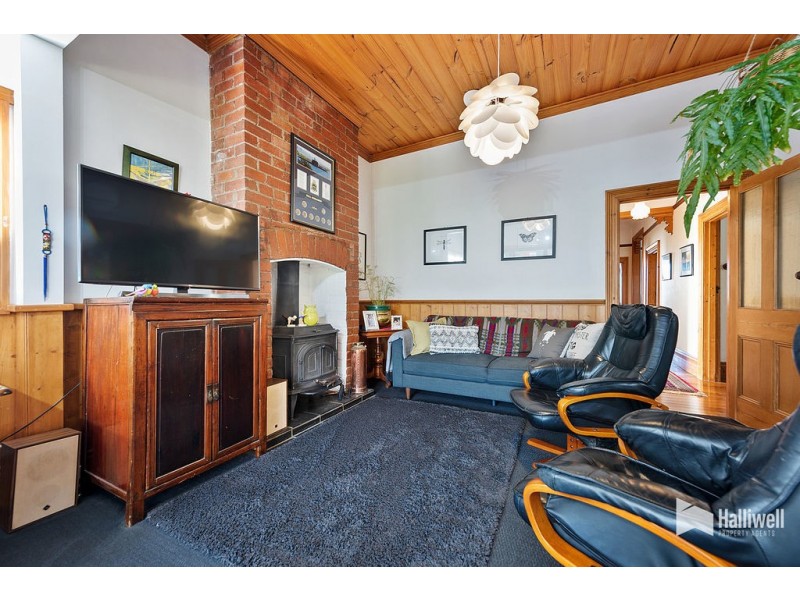 18 Hiller Street, Devonport TAS 7310