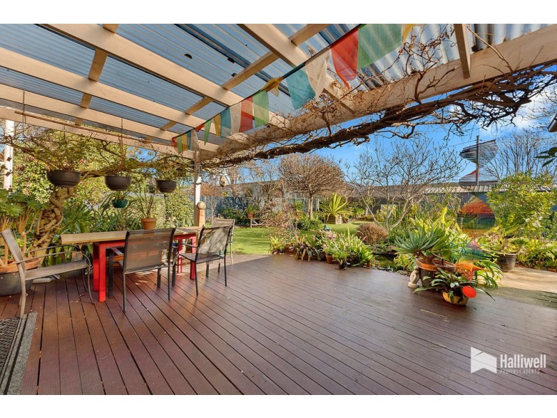 18 Hiller Street, Devonport TAS 7310