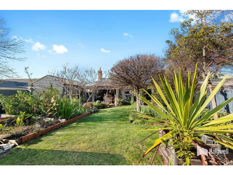 18 Hiller Street, Devonport TAS 7310