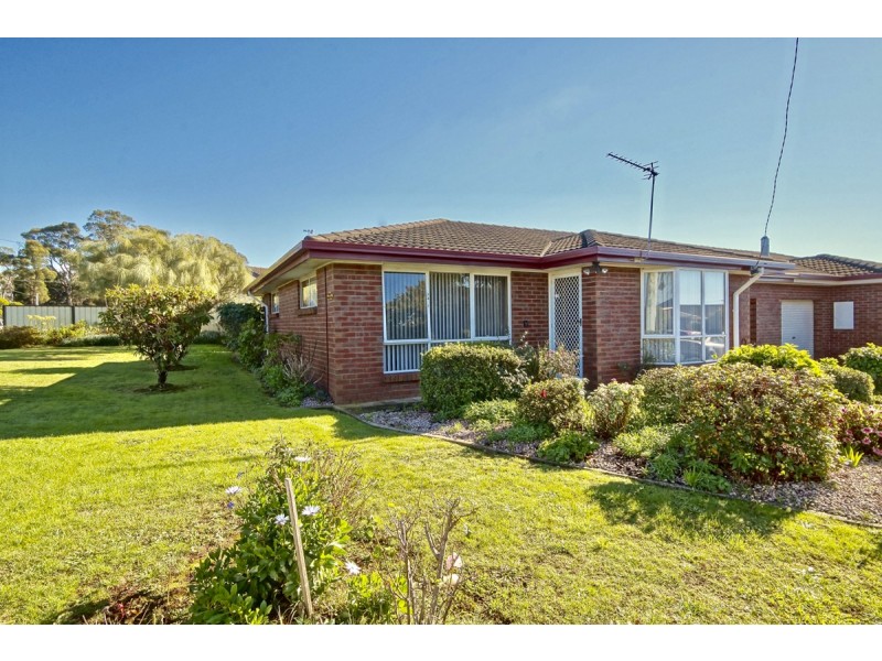 1/74 Valley Road, Devonport TAS 7310