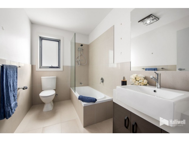8 & 13 25 Fairway Crescent, Shearwater TAS 7307