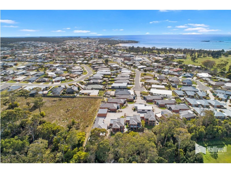 8 & 13 25 Fairway Crescent, Shearwater TAS 7307
