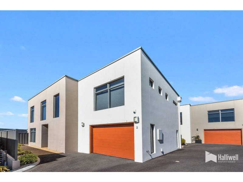 2/237 Steele Street, Devonport TAS 7310