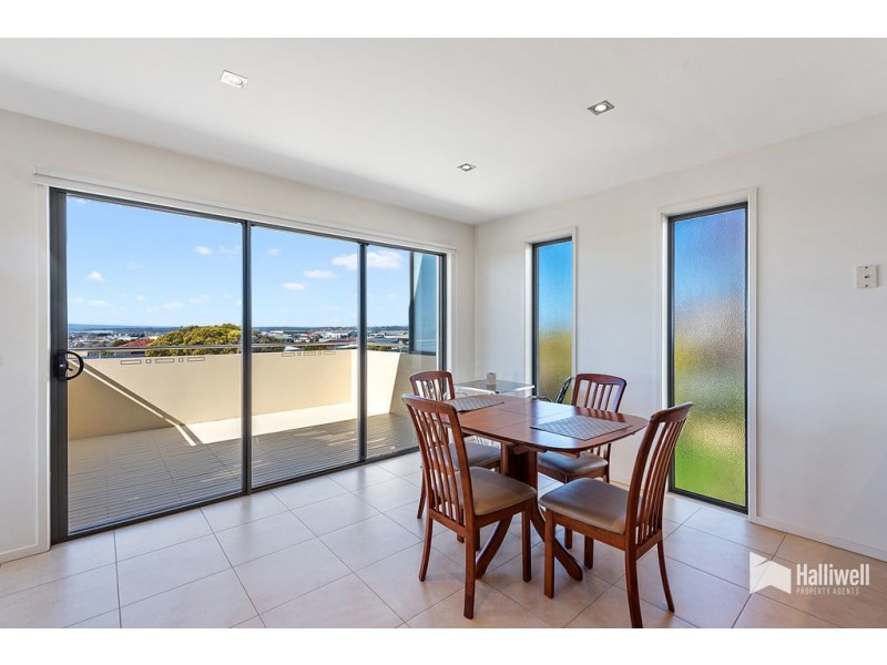 2/237 Steele Street, Devonport TAS 7310