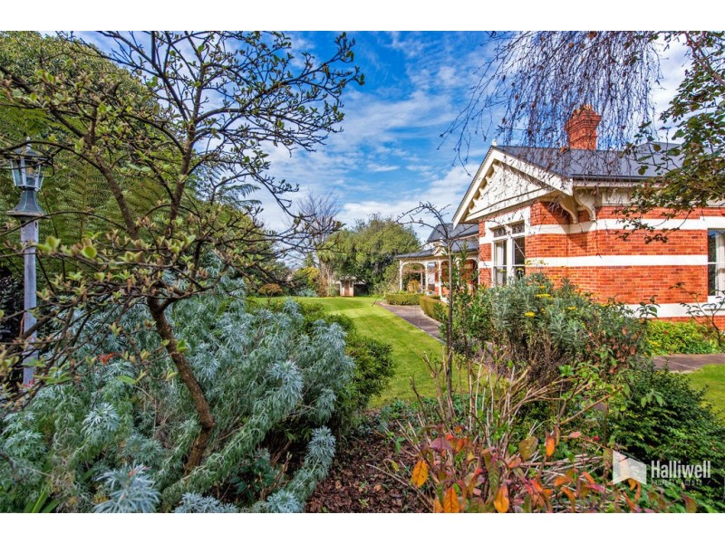 155 Steele Street, Devonport TAS 7310