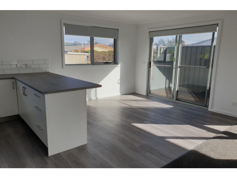 2/8 Tandara Place, East Devonport TAS 7310