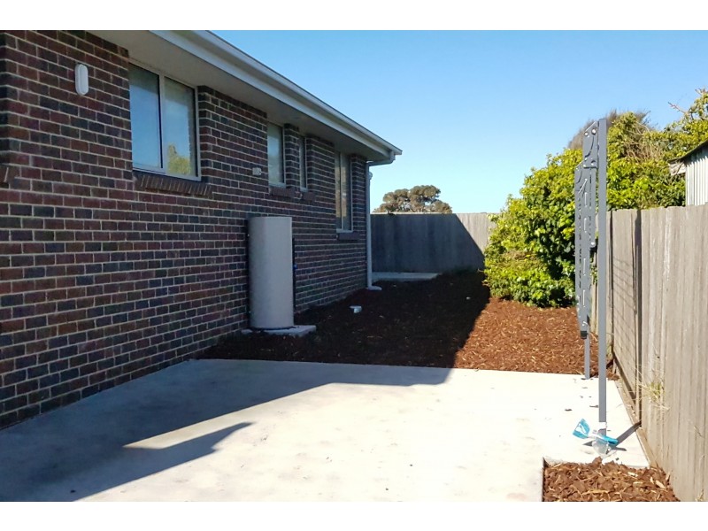 2/8 Tandara Place, East Devonport TAS 7310