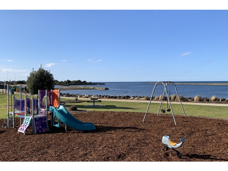 23 Esplanade, West Ulverstone TAS 7315