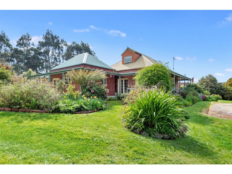 104 South Road, West Ulverstone TAS 7315