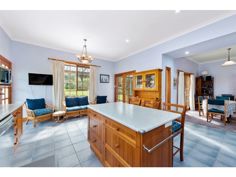 104 South Road, West Ulverstone TAS 7315