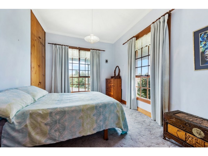 104 South Road, West Ulverstone TAS 7315