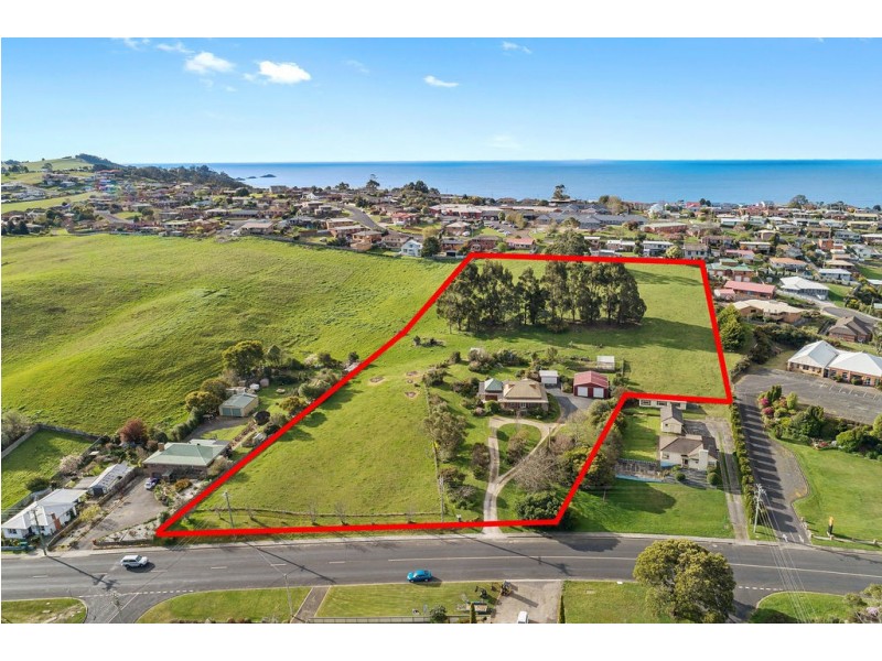 104 South Road, West Ulverstone TAS 7315