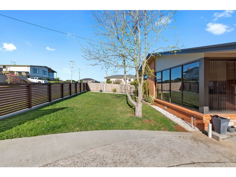 1 Lakin Street, West Ulverstone TAS 7315