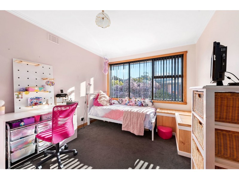 1 Lakin Street, West Ulverstone TAS 7315