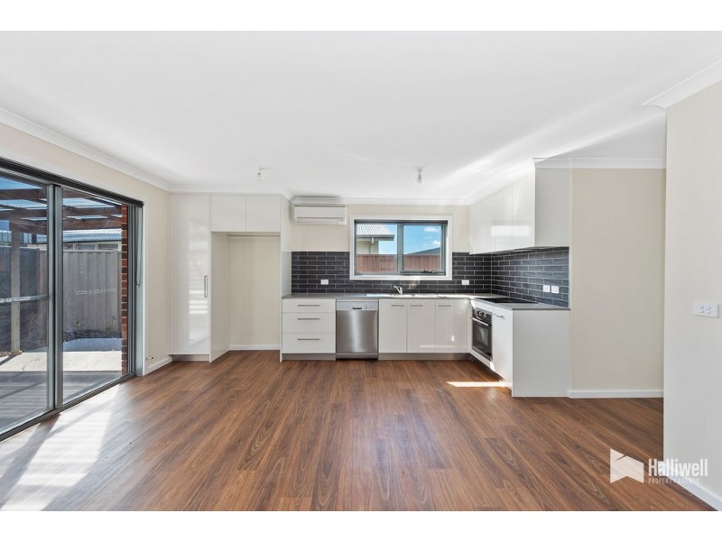 2/63 Stanley Street, Latrobe TAS 7307