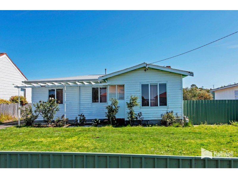 36 Percy Street, Devonport TAS 7310
