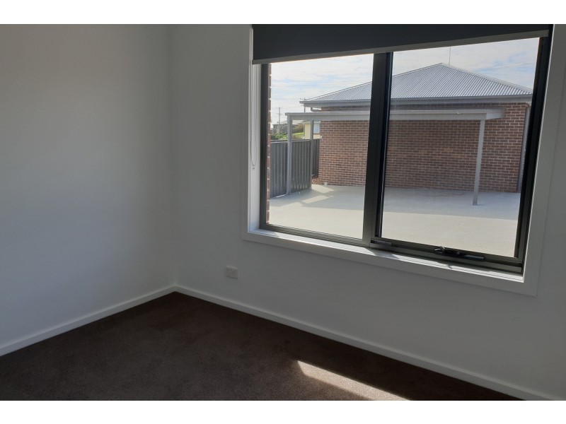 2/2 Tandara Place, East Devonport TAS 7310