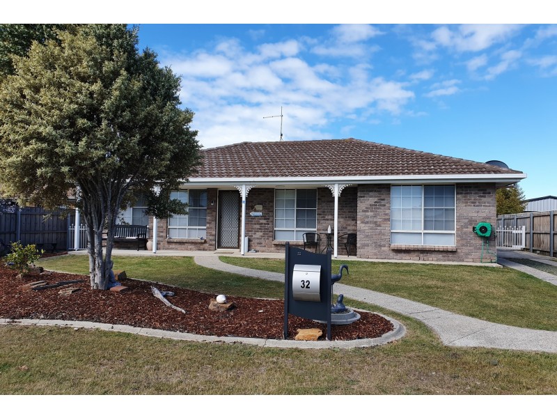 32 Club Drive, Shearwater TAS 7307