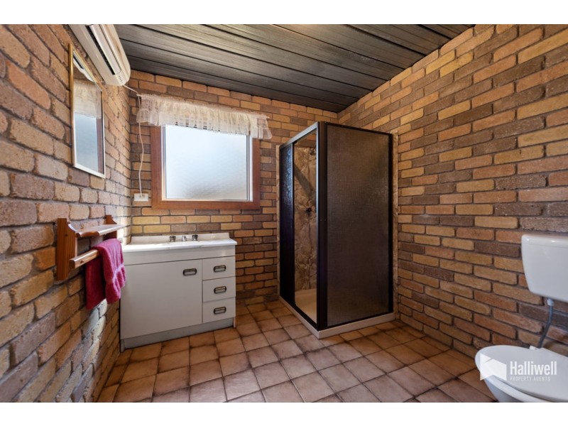 2 Blackwood Road, West Ulverstone TAS 7315