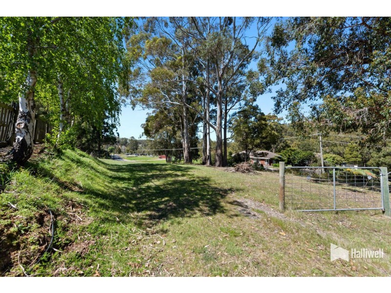 2 Blackwood Road, West Ulverstone TAS 7315