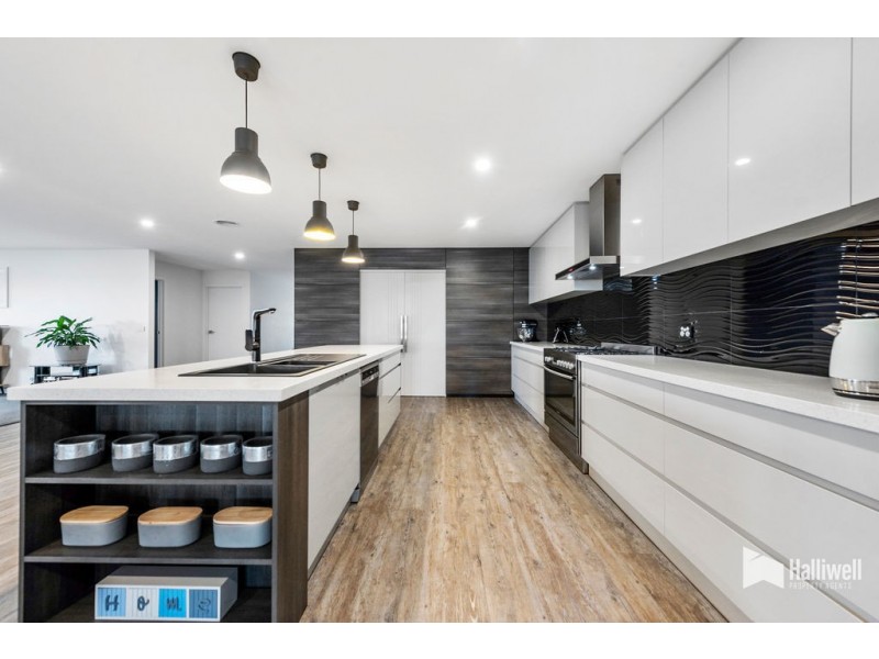 11 Haven Drive, Shearwater TAS 7307