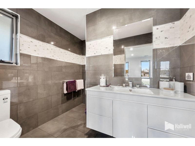 11 Haven Drive, Shearwater TAS 7307