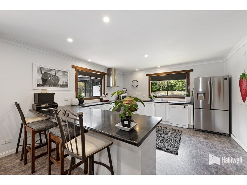 76 Knox Drive, South Spreyton TAS 7310