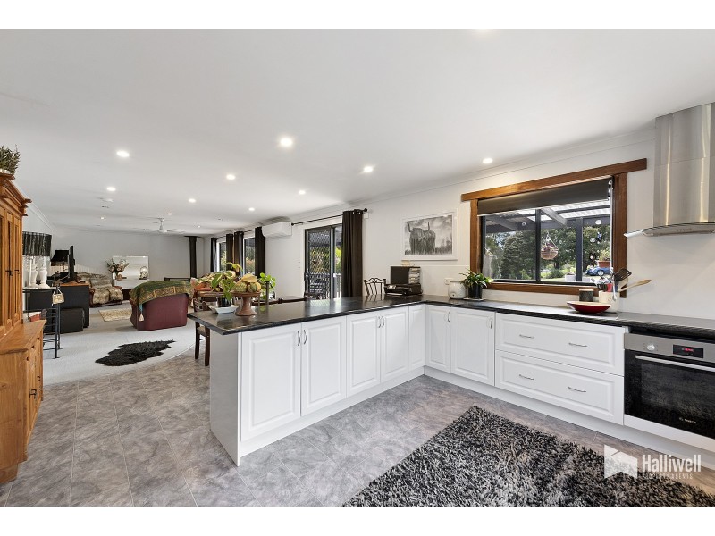 76 Knox Drive, South Spreyton TAS 7310