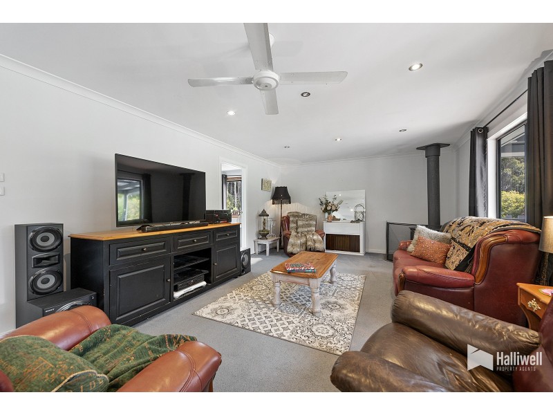 76 Knox Drive, South Spreyton TAS 7310