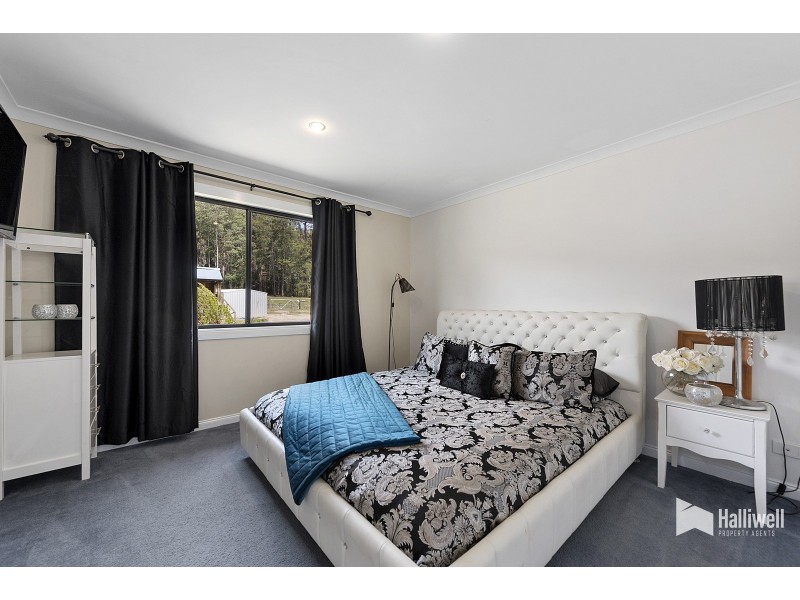 76 Knox Drive, South Spreyton TAS 7310