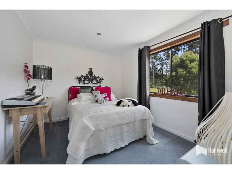 76 Knox Drive, South Spreyton TAS 7310