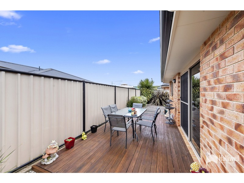 2/60 Lovett Street, Ulverstone TAS 7315