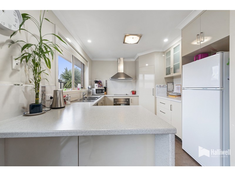 2/60 Lovett Street, Ulverstone TAS 7315
