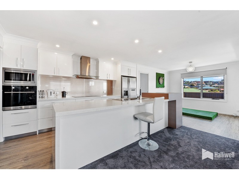 84 South Road, West Ulverstone TAS 7315
