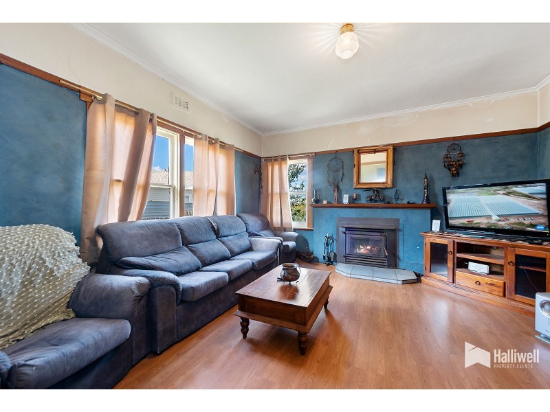 25 Madden Crescent, Devonport TAS 7310
